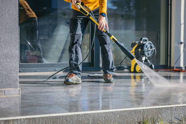 Best Driveway Pressure Washing  in Holiday, FL