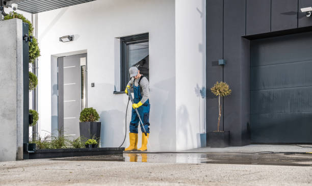 Best Parking Lot and Garage Cleaning  in Holiday, FL